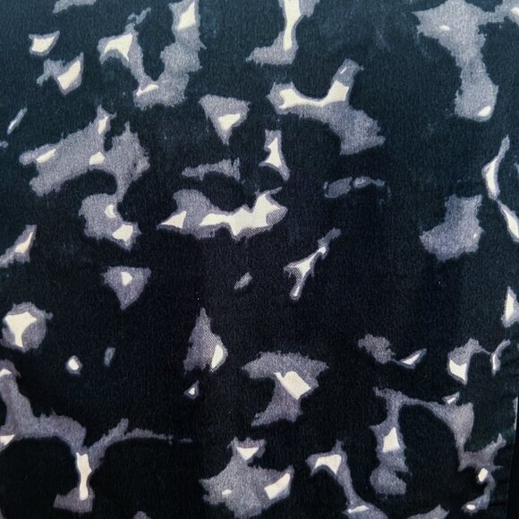 Ann Taylor Loft Abstract Pencil Skirt, Sz 8 - Picture 2 of 10